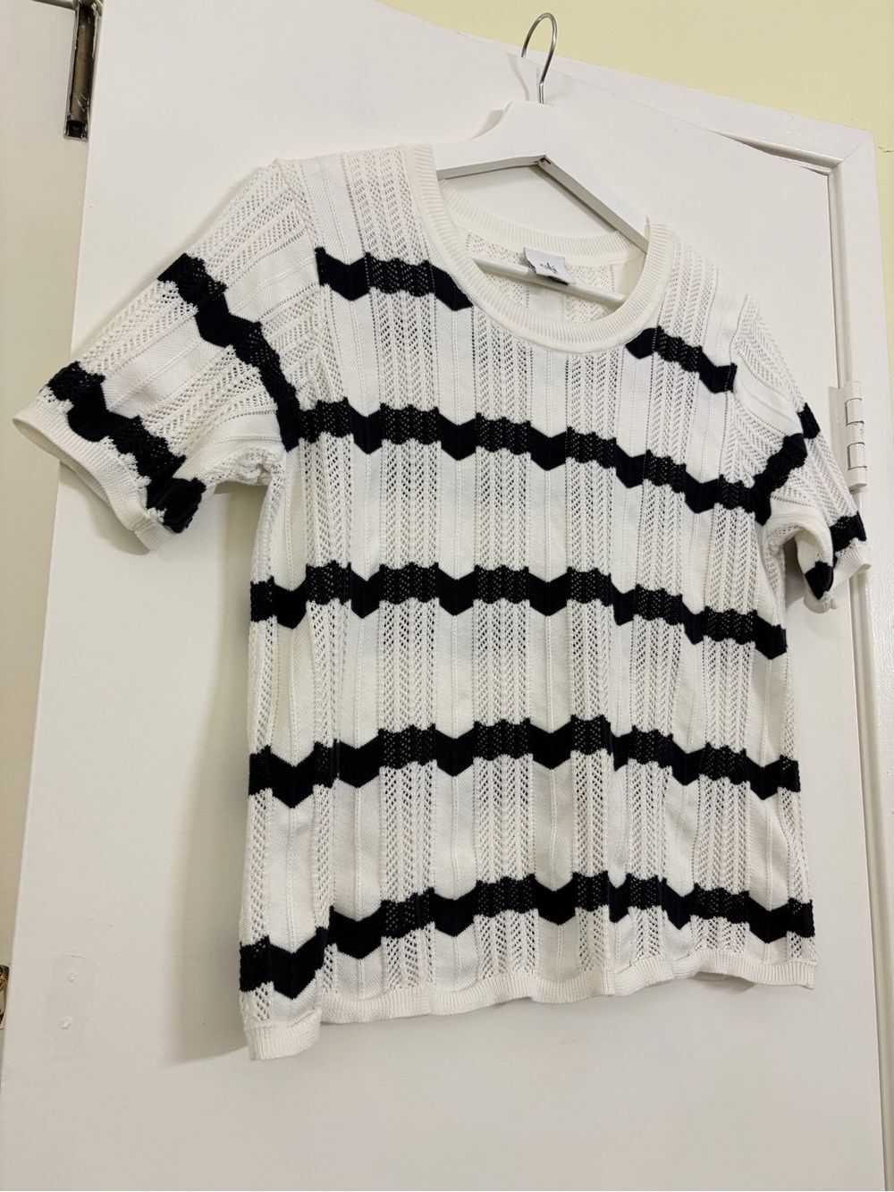 Cabi Pointelle Chevron Stripe Short Sleeve Sweater Knit Top M Coastal Nautical - Picture 3 of 7